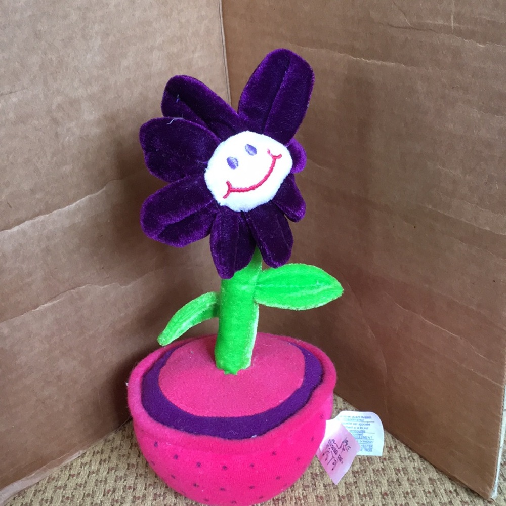 Flower plush